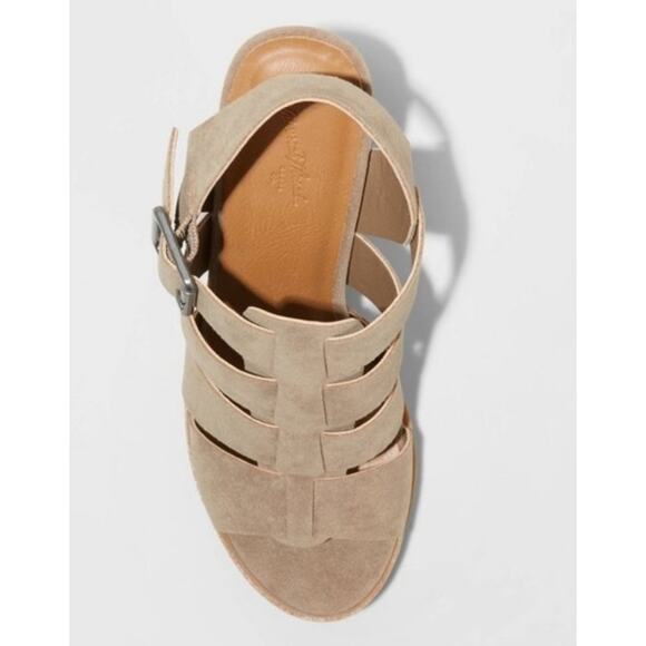 Universal Threads Anastasia taupe heeled sandals women's 6 NWT - Picture 8 of 8